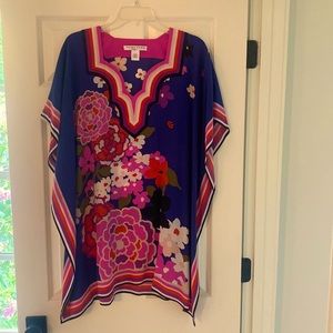 Trina Turk tunic dress. Size XS/S. 100% Silk